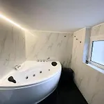 Stylish Loft Nicol In The Center -1fl Appartamento Salonicco
